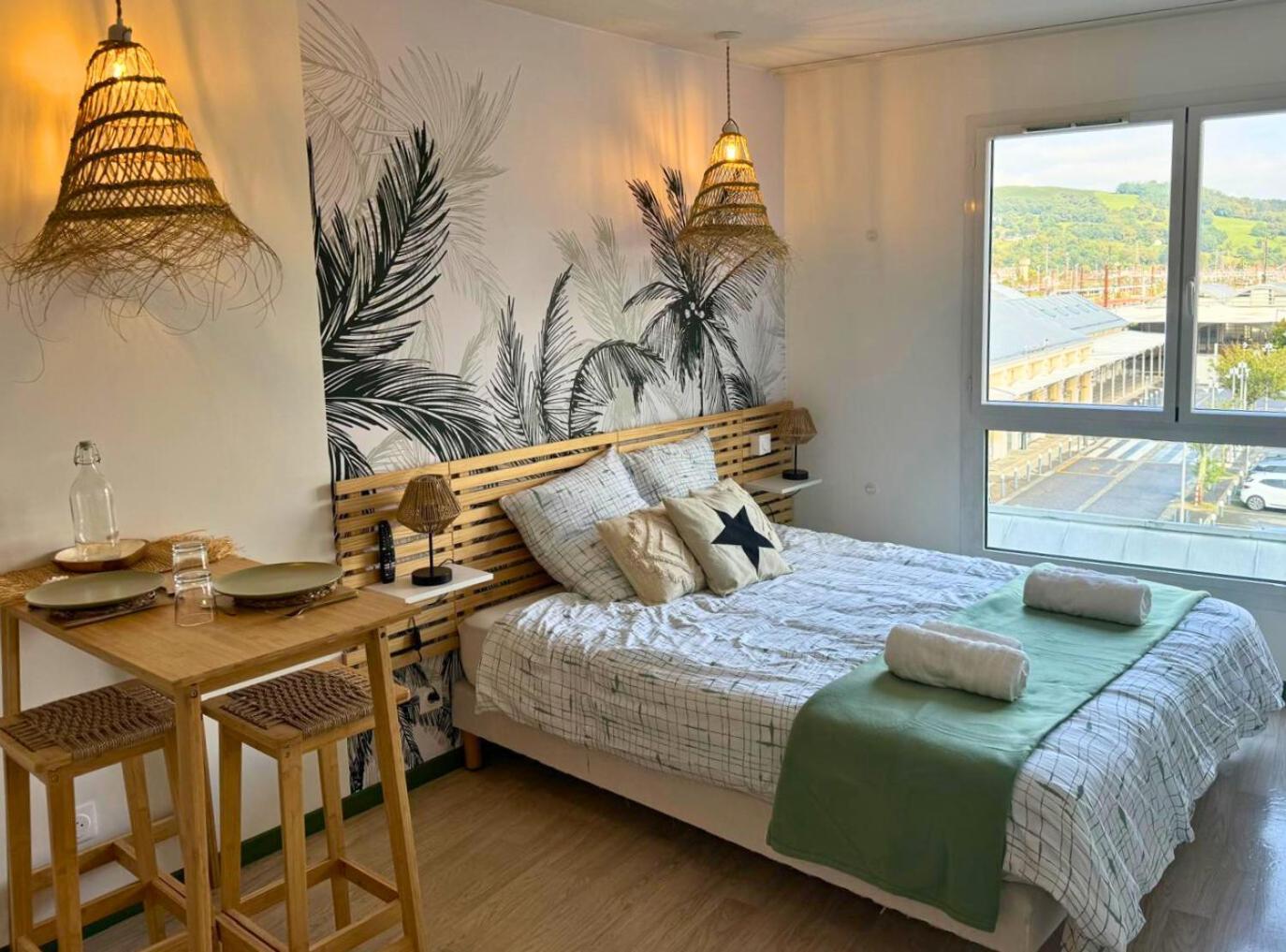 Oasis - Wifi, Clim, Vue, Equipe Appartement Lourdes Buitenkant foto