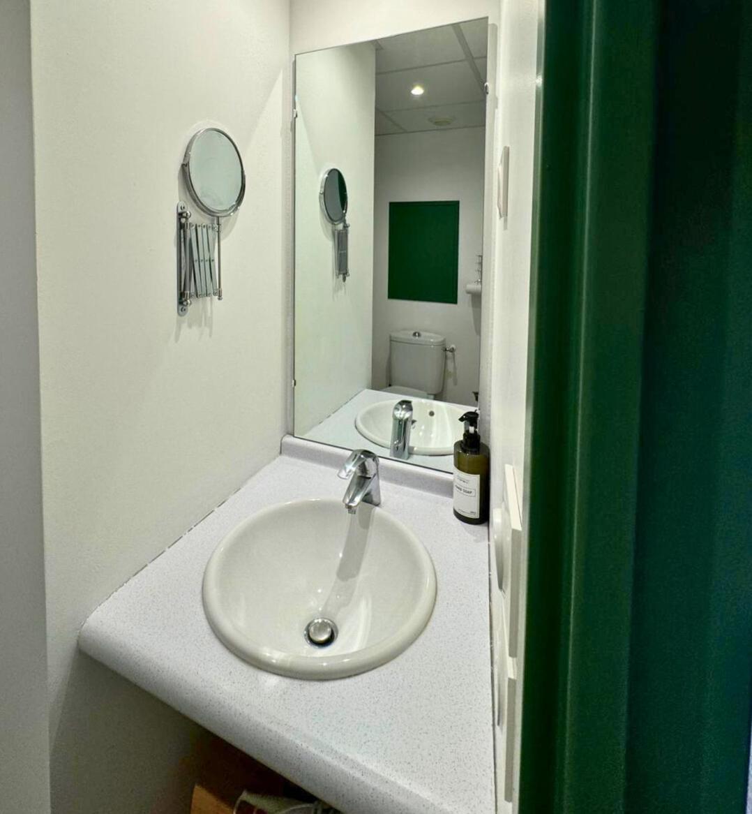 Oasis - Wifi, Clim, Vue, Equipe Appartement Lourdes Buitenkant foto
